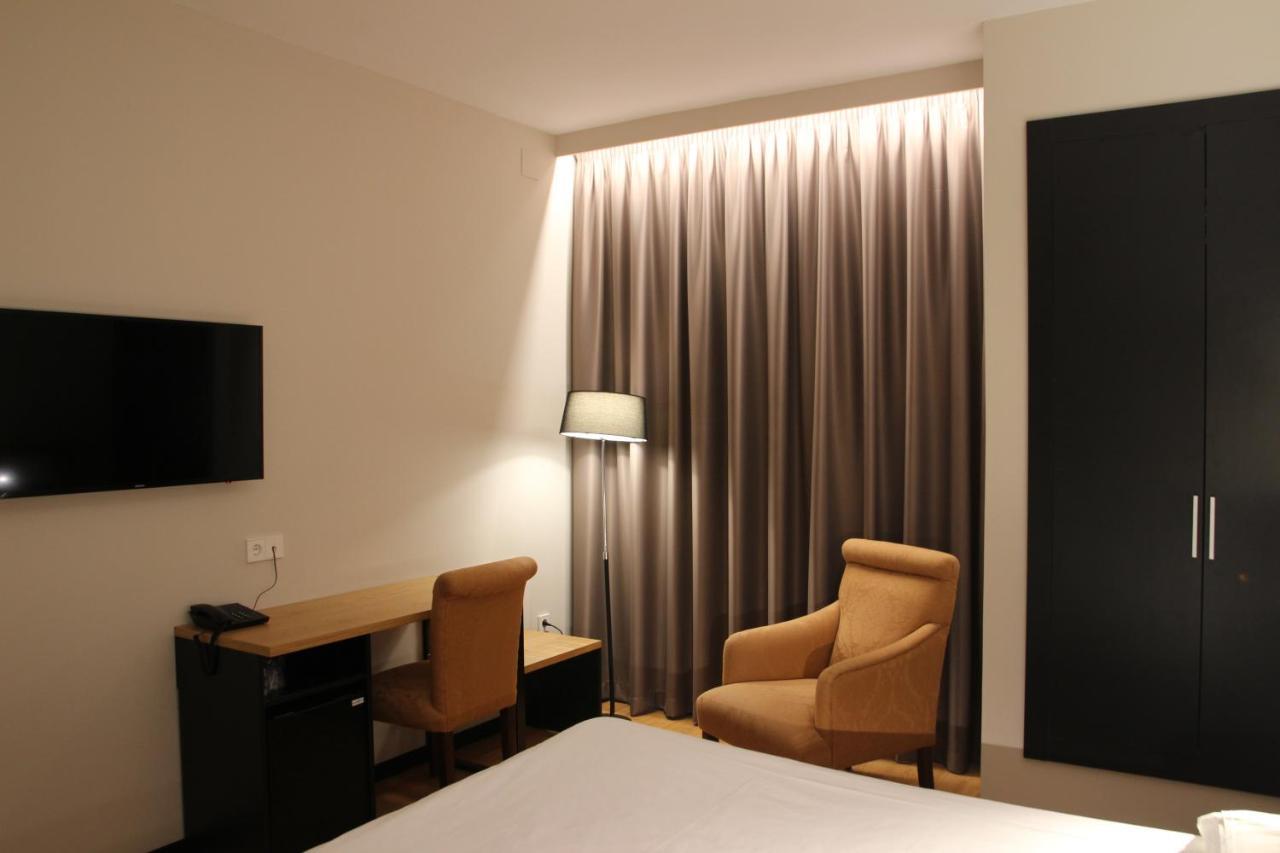 Hotel Alcantara Caceres Bagian luar foto