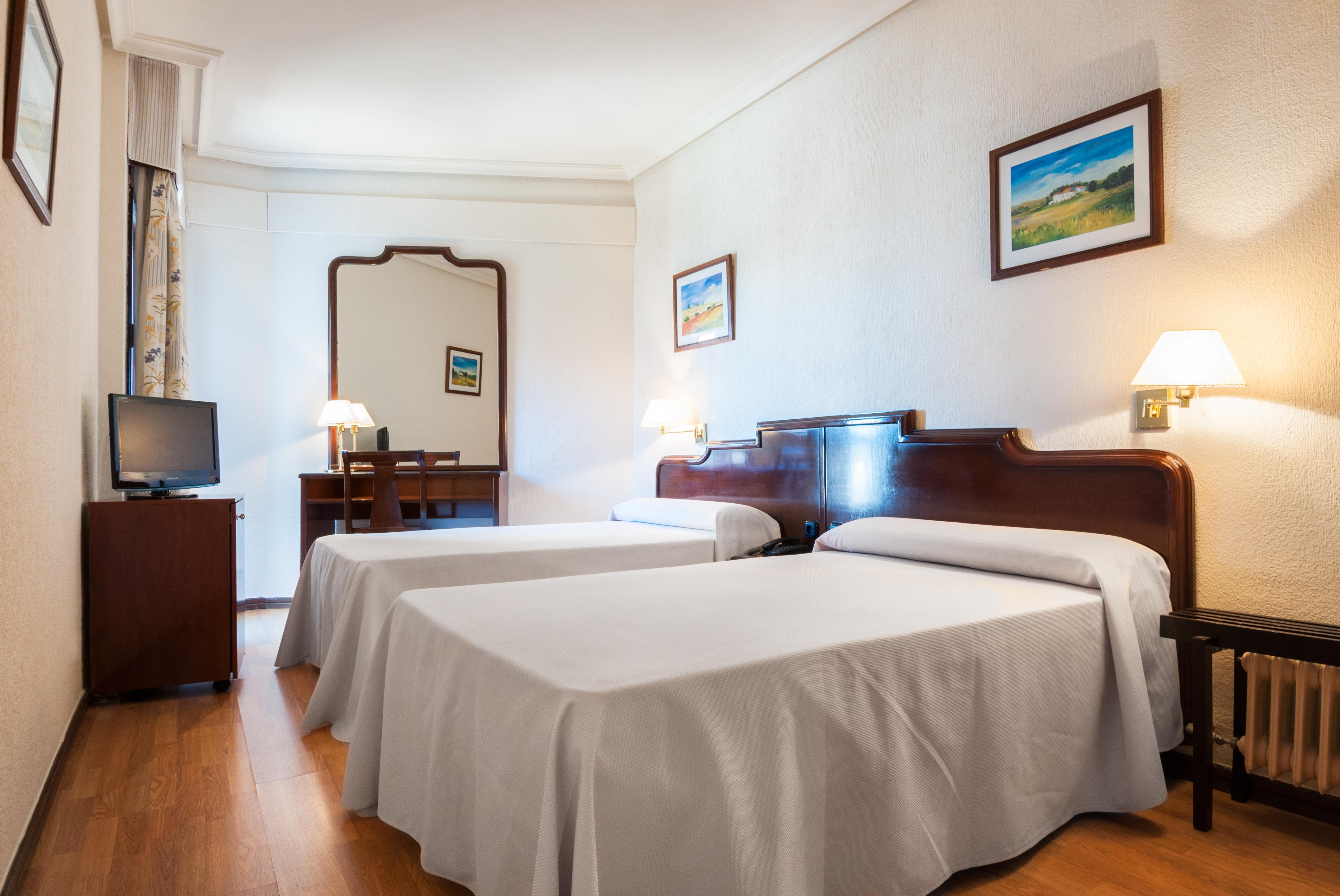 Hotel Alcantara Caceres Bagian luar foto