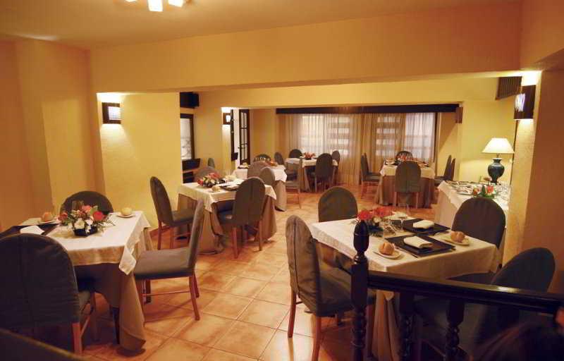 Hotel Alcantara Caceres Bagian luar foto