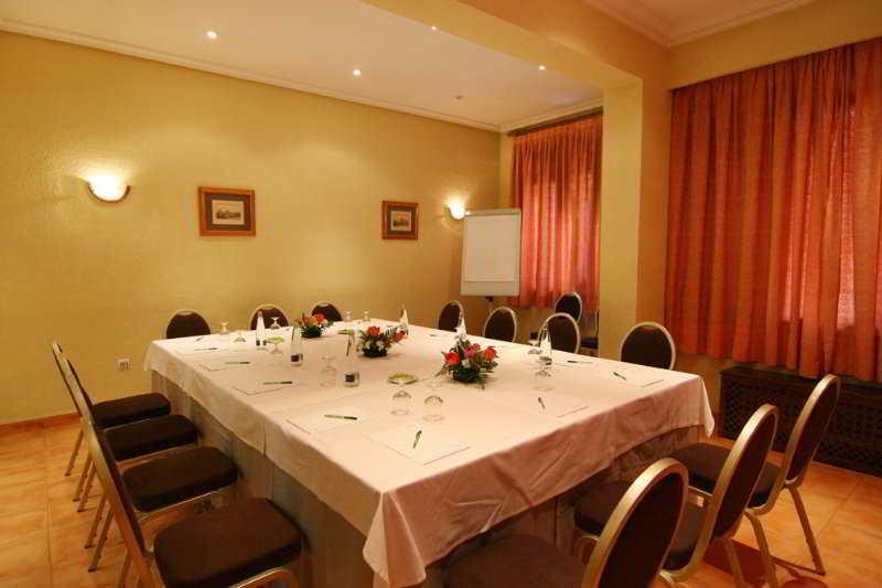 Hotel Alcantara Caceres Bagian luar foto