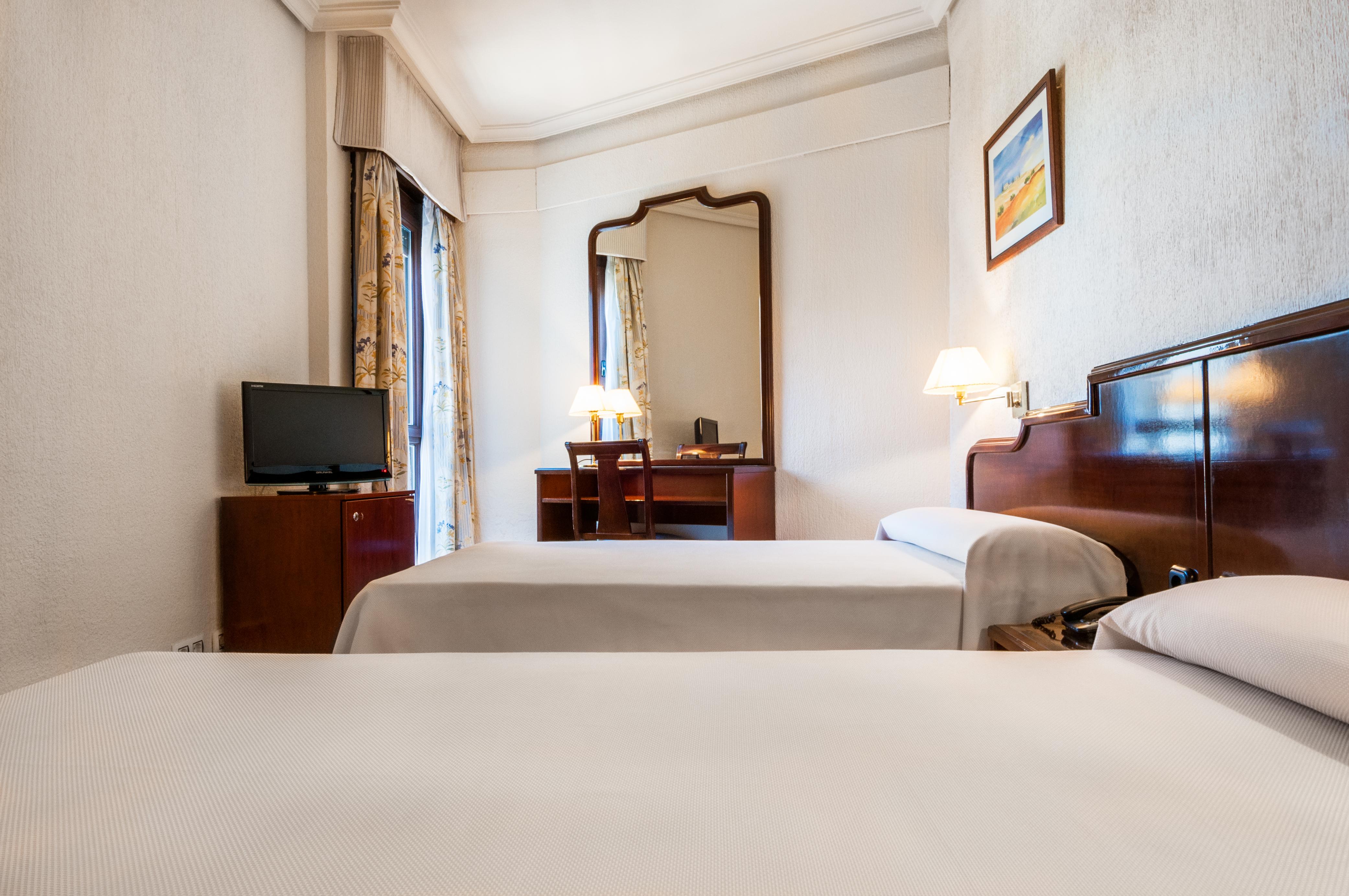 Hotel Alcantara Caceres Bagian luar foto